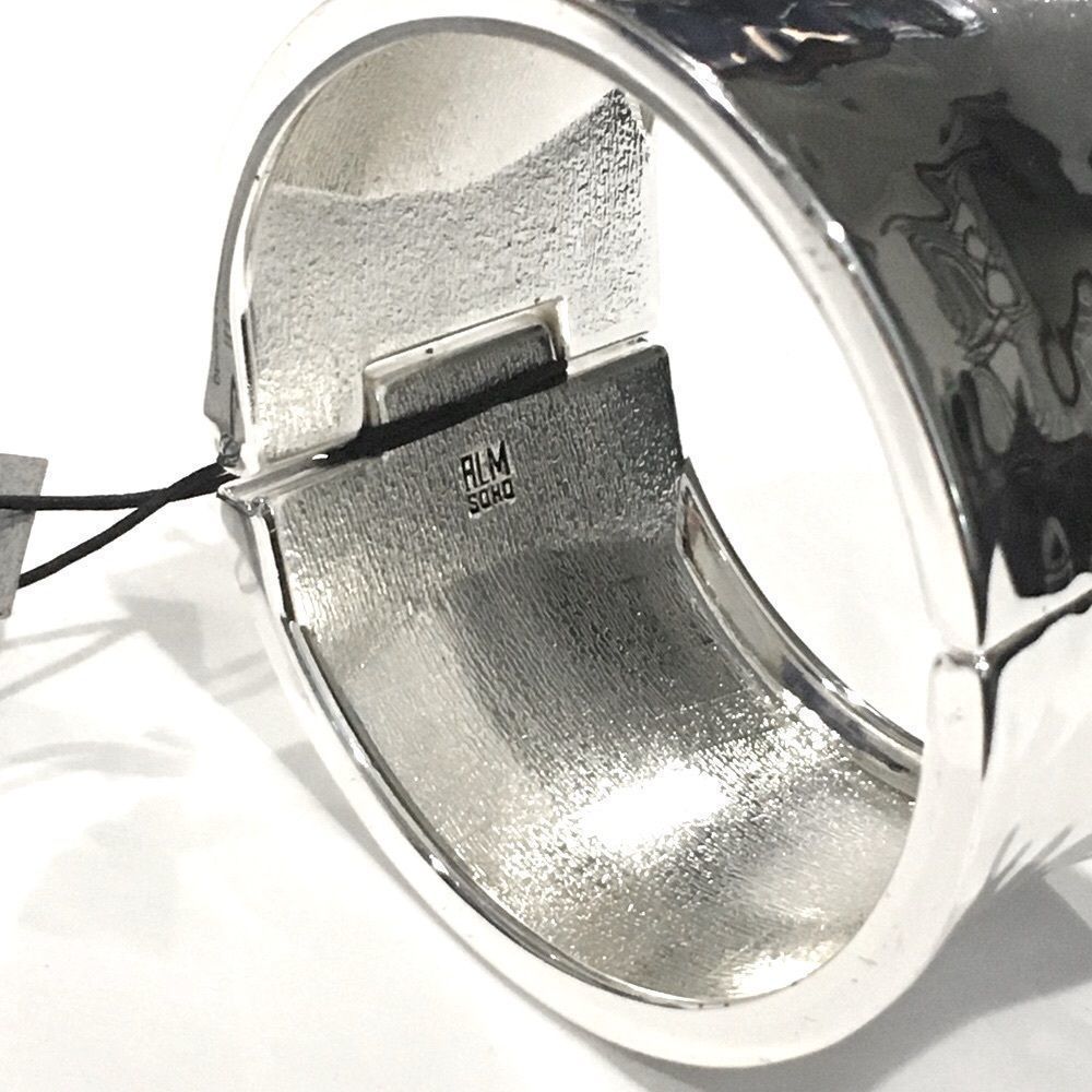 RLM Soho Hammered Silver Hinged Wide Bangle - Picture 8 of 13